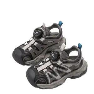 Children's breathable closed-toe sports sandals for boys with quick-dial closure