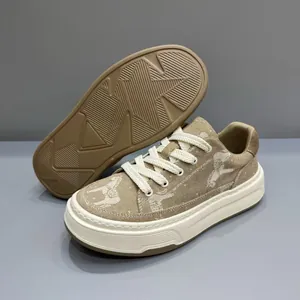 Men's stylish thick-sole canvas sneakers with breathable fabric and star-tread sole