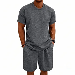 Detail der Textur des dunkelgrauen Herren-T-Shirt- und Shorts-Sets aus schwerer Baumwolle