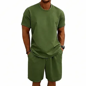 Conjunto casual para hombre en algodón pesado verde oliva con camiseta y pantalones