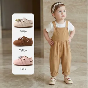Schattige babysandalen voor meisjes in beige, bruine en roze kleuren voor zomer
