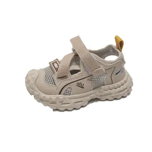 Sandalias deportivas cerradas y transpirables para niños con suelas suaves antideslizantes