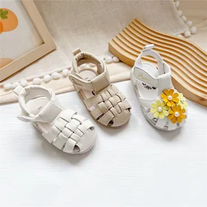 Preen Baby Lauflernsandalen mit geschlossener Zehenpartie und gewebtem Leder für Sommer