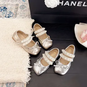 Ballerines élégantes pour filles avec perles et nœuds en couleurs or et argent