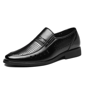 Mocasines de cuero negro formal para hombre con diseño perforado transpirable business