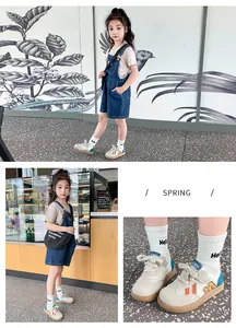 Atmungsaktive Mesh-Sneaker für Kleinkinder mit weichen Sohlen in Frühlings-Optik.