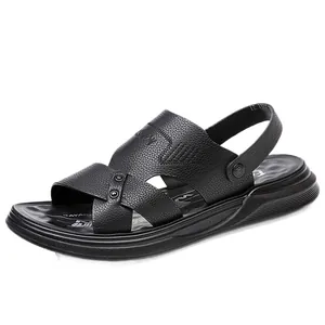 Sandales classiques en cuir noir pour hommes avec semelle souple pour la plage