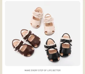 Gedetailleerd overzicht van baby prinsessensandalen met strik en kant in drie kleuren