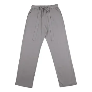 Pantaloni uomo in lino traspirante con coulisse, vestibilità ampia e gamba dritta.
