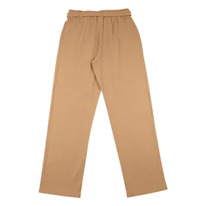 Vista completa dei pantaloni in lino larghi da uomo in cuoio, tessuto e taglio freschi