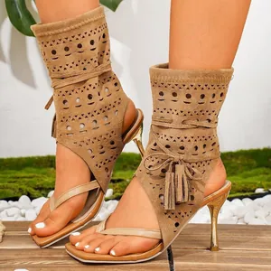 Damen Bohemian Hohl Sandaletten Wildleder Thong Stiletto Absätze Quasten T-Riemen Halbschuhe Für Party Urlaub