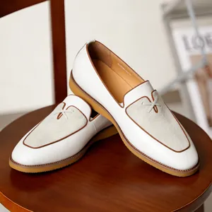 Mocassini da Uomo in Pelle Pieno Fiore Bianchi Stile Old Money Moda Britannica Business Casual Scarpe in Pelle Suola Spessa