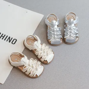 Elegante Mädchen Sommer Sandalen süße Prinzessin Laufschuhe mit Schleifen in Silber und Creme