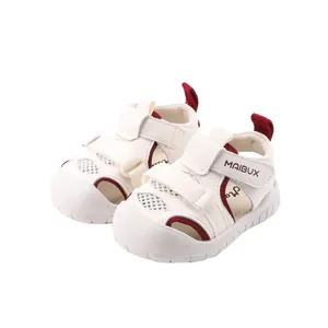 Kleinkinder weiße atmungsaktive Mesh-Sandalen mit geschlossener Zehe und Rot