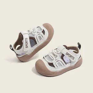 Sandalias cerradas transpirables para bebés con suelas suaves antideslizantes para verano