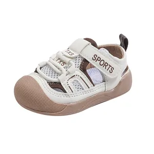Sandalias cerradas para bebé transpirables con suela blanda antideslizante, crema