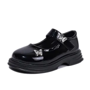 Eleganti scarpe Mary Jane in vernice nera per bambine con farfalle scintillanti