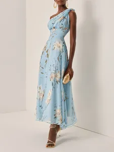 Robe midi élégante en mousseline à une épaule avec imprimé floral détaillé