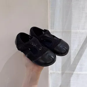 Scarpe Mary Jane in Mesh Stile Giapponese Bambina Ballerine Stile Split Toe Traspirante Suola Morbida Chiusura a Strappo Scarpe Casual