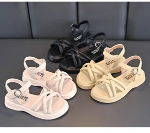 Fashionable girls' summer sandals with soft soles and cross straps in three colors