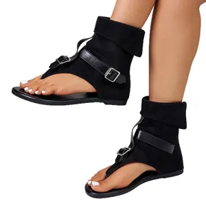 Sandalias de dedo planas negras estilo romano con hebillas para mujer