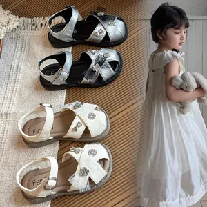 Girls Princess Sandals Summer Hollow Closed Toe Beach Shoes Microfiber Leather Rhinestone Bow Soft Sole Kids Party Shoes