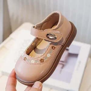 Elegant pink baby girl Mary Jane shoes with floral embroidery and comfortable soft soles