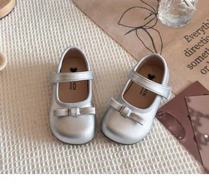 Élégantes chaussures de princesse Mary Jane argentées pour filles avec nœud et velcro