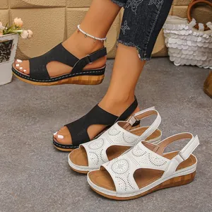 Sandali con Zeppa Casual da Donna Traforati Taglio Laser Impunture Moda Estiva Chiusura a Strappo in Pelle Artificiale Sandali con Plateau