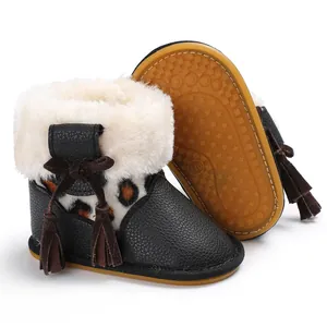 Baby-Lernlaufschuhe mit Plüschkragen und Gummisohle mit Sternenmuster