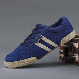 Klassische marineblaue Herren-Canvas-Sneaker mit flacher, atmungsaktiver Gummisohle