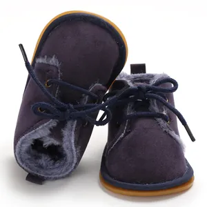 Marineblaue Baby-Winterstiefel mit Kunstfellfutter und rutschfester Gummisohle