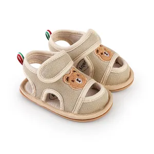 Atmungsaktive Babysandalen aus Mesh mit süßer Bärchen-Stickerei und rutschfester Sohle