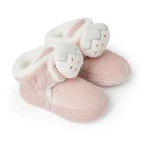 Weiche rosa Baby-Laufschuhe aus Cord mit warmem Plüschfutter und Wolken-Applikation