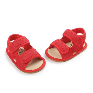 Rote atmungsaktive Baby-Sandalen aus Mesh mit rutschfester Gummisohle für Kleinkinder