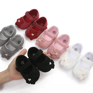 Scarpe da principessa in maglia con suola morbida e perle floreali 3D per neonati e bambini