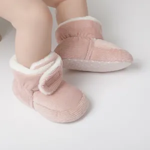 Warme rosa Baby-Schühchen aus Cord mit weichem Fleecefutter für Neugeborene