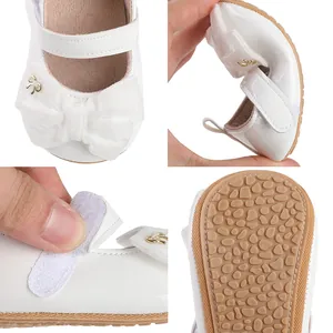 Detalles de zapatos blancos para bebé con lazo, flexibilidad y suela antideslizante