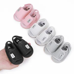 Atmungsaktive Mesh-Baby-Sandalen mit Klettverschluss für Kleinkinder von 0 bis 1 Jahr