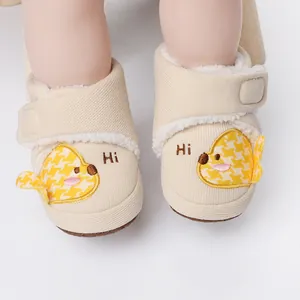 Weiche Baby-Lauflernschuhe für den Winter mit warmem Fleecefutter und Küken-Stickerei