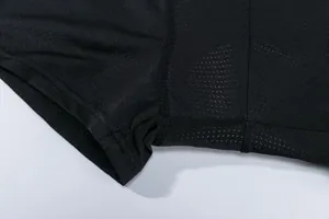 Primer plano de la textura de la tela de malla transpirable de la ropa interior de ciclismo