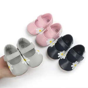 Soft sole daisy print baby walking shoes for infants 0-1 year in multiple colors