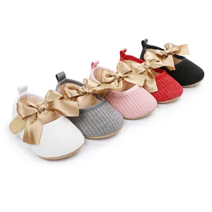 Elegantes zapatos de princesa para bebé con lazos de satén grandes en cinco colores.
