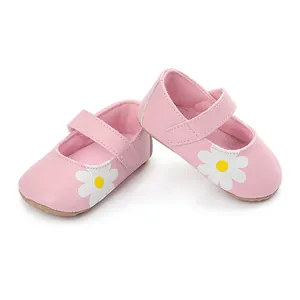 Soft pink baby walking shoes with cute white daisy flower detail for 0-1 year old infants
