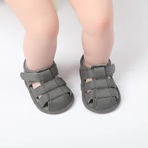 Cómodas sandalias de lona gris para bebé con diseño transpirable y suelas blandas