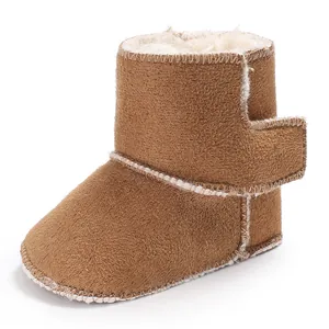 Bota de invierno marrón para bebé con forro polar cálido y cierre de velcro ajustable