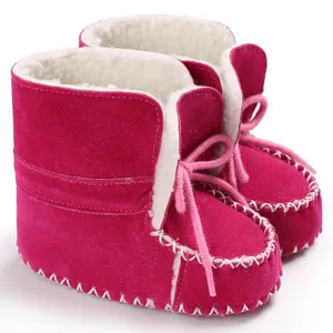 Stivaletti invernali rosa neonato con calda fodera in pile per bambini 0-1 anni.