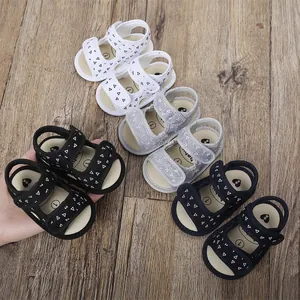 Summer baby sandals for 0-1 year old boys and girls with triangle patterns