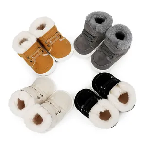 Baby-Winterstiefel mit Kunstfellfutter und Klettverschluss in verschiedenen Farben