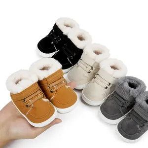 Weiche mit Fleece gefütterte Baby-Winterschuhe mit Klettverschluss in verschiedenen Farben